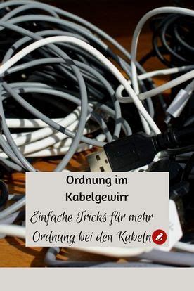 Ordnung Kabel Kabel Kabel organisieren Aufräumen und putzen