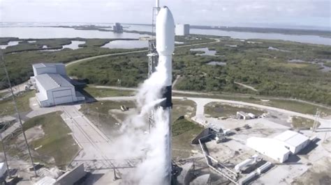 Spacex Pone En órbita Otros 60 Satélites Para Crear Red De Internet