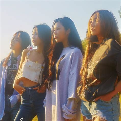 MAMAMOO Lyrics, Songs, and Albums | Genius