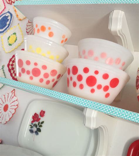 Pin By Carla Sanders On Kitschy Kitchens Fire King Dishes Vintage