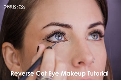 Master The Reverse Cat Eye Makeup Trend Cosmetology School And Beauty School In Texas Ogle School