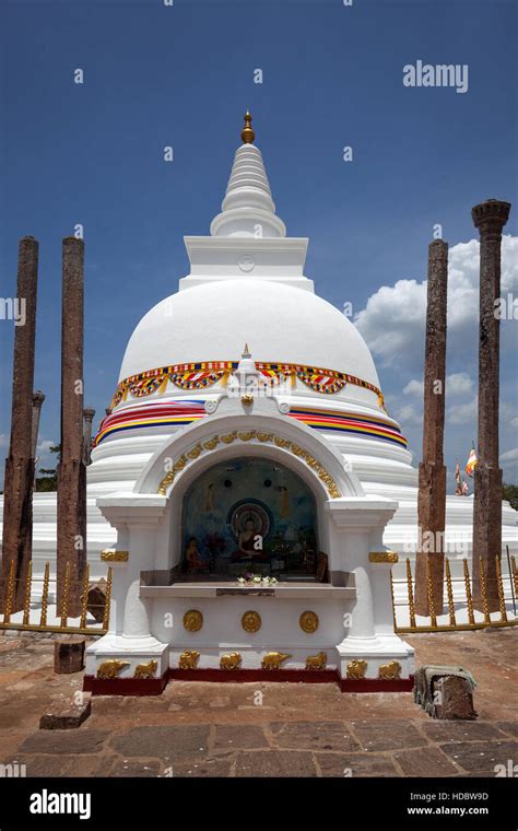 Thuparama Dagoba Temple Anuradhapura North Central Province Sri