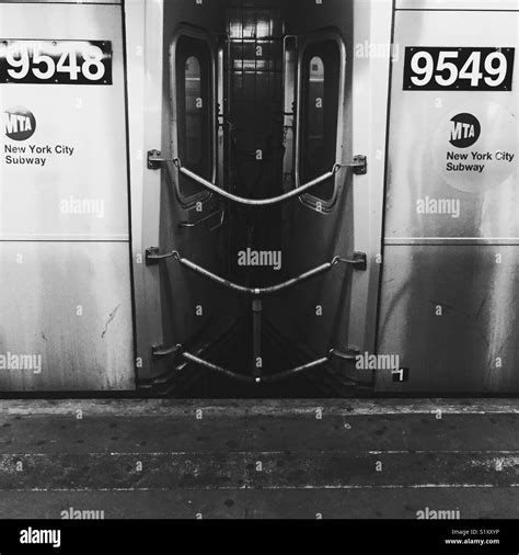 Mta Subway New York City Black And White Stock Photos And Images Alamy