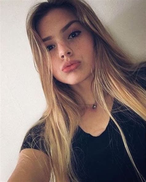 Pin Op Famke Blonde Balayage Blonde Highlights Blonde Ombre