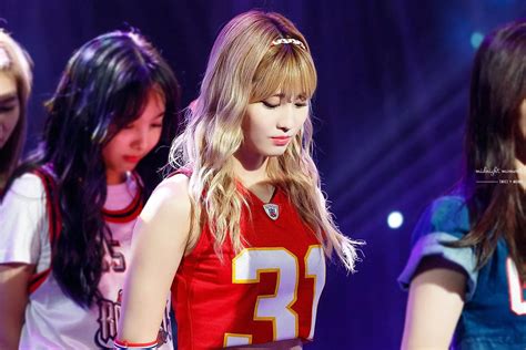 160628 Twice Momo Kpopping