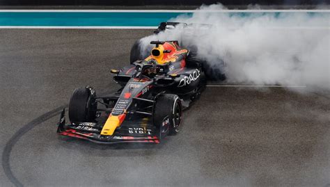 Max Verstappen Gana En Abu Dabi Y Cierra Una Temporada Impresionante