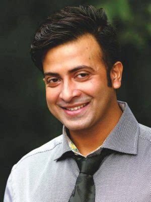 Shakib Khan • Height, Weight, Size, Body Measurements, Biography, Wiki, Age