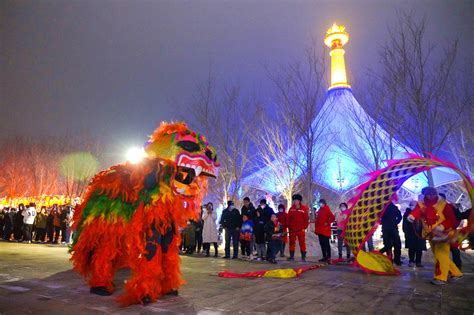 【图说新疆】新疆克拉玛依：火树银花不夜天 流光溢彩乌尔禾 天山网 新疆新闻门户