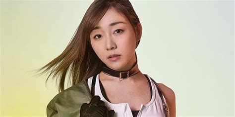 須田亜香里、ske48卒業後初の主演舞台決定 “セクシーミニ丈＆網タイツ”ビジュアルも解禁＜bumblebee7＞ モデルプレス