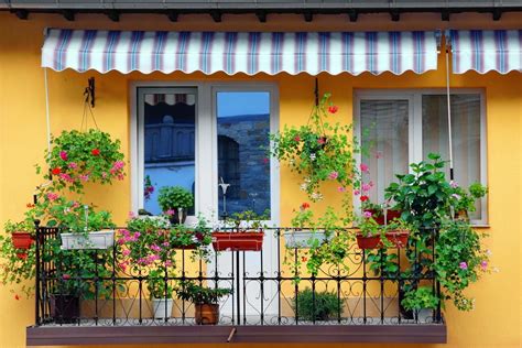 15 Inspiring Balcony Garden Ideas That Are A Must Organize With Sandy