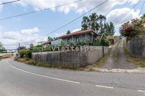 Moradia independente à venda na rua Goja Quintas 24 Lage Vila Verde