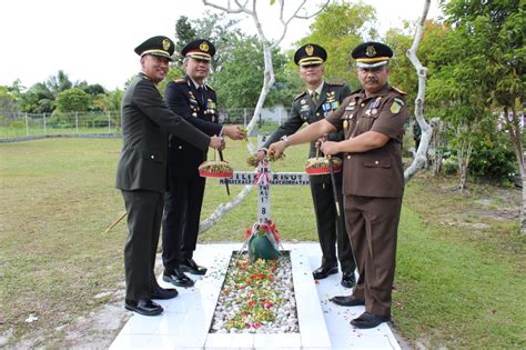 Dandim Hadiri Upacara Ziarah Dalam Rangka Memperingati Hari Pahlawan