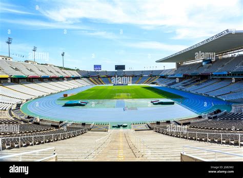 Olympiastadion Lluis Companys Fotos Und Bildmaterial In Hoher