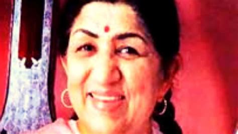 Singer Lata Mangeshkar Life Biography, Age, Family, Siblings, Husband, Death Cause News, Songs ...