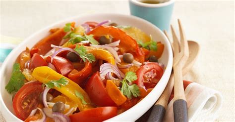 Paprika Zwiebel Salat Mit Tomaten Rezept EAT SMARTER