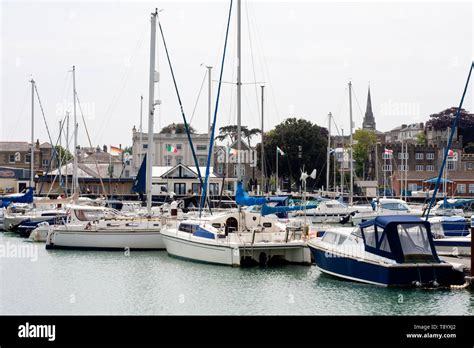 Ryde harbour on the Isle of Wight Stock Photo - Alamy