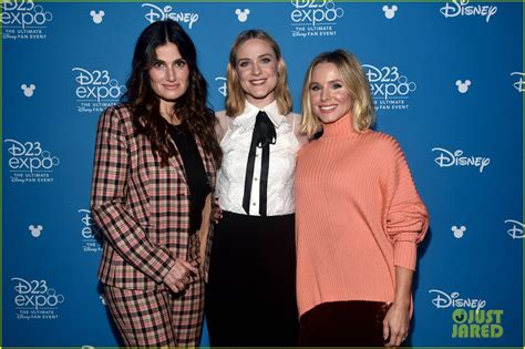 Kristen Bell Jonathan Groff And Idina Menzel Promote Frozen 2 At D23 Expo 2019 Photo 4339581