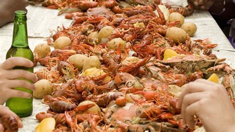 How To Eat Crawfish Like A Pro At Your Next Seafood Boil