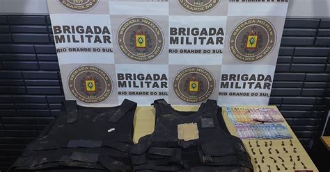 Brigada Militar De Lajeado Prende Mulher Por Tr Fico De Drogas