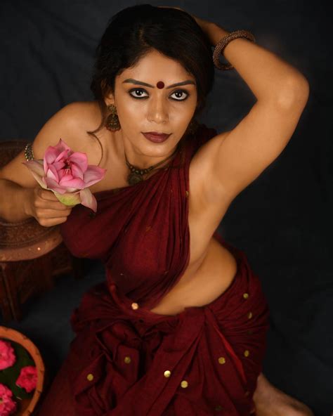 South Indian Aunties Hot Pics