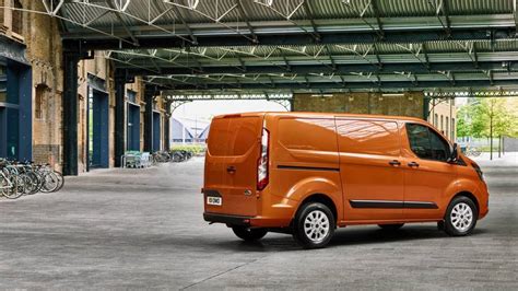 2017 Ford Transit Custom Driving An Icon