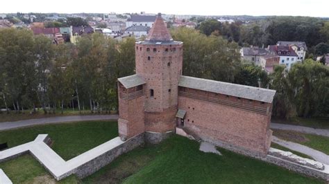 Zamek w Rawie Mazowieckiej warownia Ksiażąt Mazowieckich