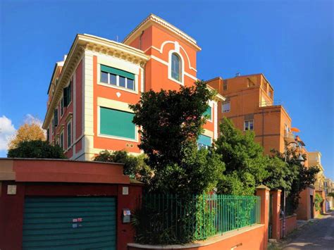 Vendita Appartamento Roma Quadrilocale In Via Dei Fabbri Buono