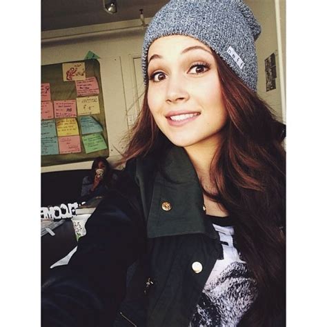 Kelli Berglund Twitter Instagram Personal Photos February 2014 Collection