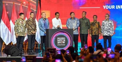 Jokowi Targetkan Seluruh Merek Kendaraan Listrik Diproduksi Di RI