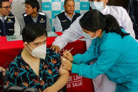 Lanzamiento Regional De La Vacuna Monovalente Adaptada Contra La COVID