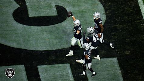 177 Feet Up The Best 40 Photos From The Catwalk Raiders Vs Patriots