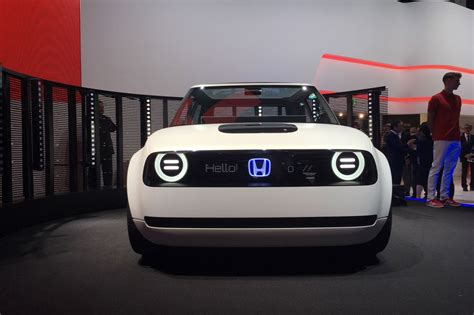 Honda Unveils Quirky Looking Urban EV Concept - PakWheels Blog