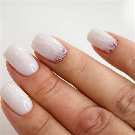 Mleczne Paznokcie Z Brokatem Czyli Najmodniejszy Wariant Princess Nails