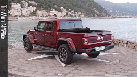 2021 Jeep Gladiator Overland Snazzberry Driving Exterior Eu Spec Youtube