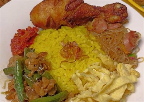 Resep Nasi Kuning Rice Cooker Simple 136 Oleh DiYos Nie Cookpad