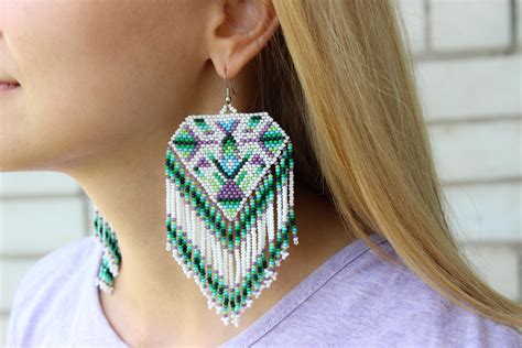 Native American Beaded Earrings A84