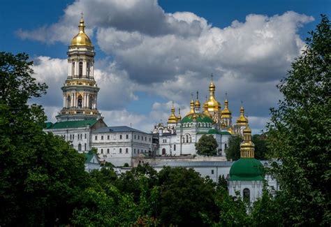 4K Pechersk Lavra Kiev Ukraine Temples Church Clouds Dome HD