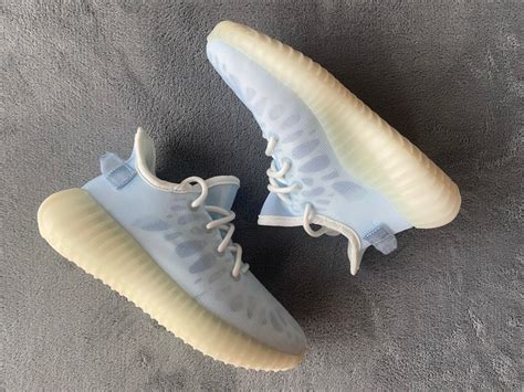 Adidas Yeezy Boost 350 V2 Mono Ice Gw2869