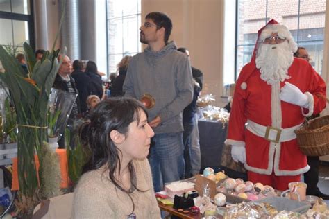 Un marché de Noël très fréquenté au Bois du Cazier L Avenir