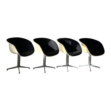 Charles And Ray Eames For Herman Miller La Fonda Chairs Pair For Sale