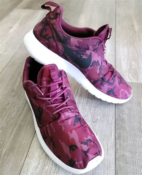 Pink Roshe Run Camo