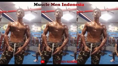 Pria Kekar Berotot Sixpack Gym Berkeringat Pamer Badan Hot Muscle