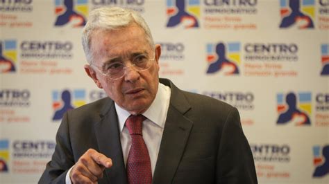 Lvaro Uribe Propone Que Antioque Os Donen De A Un Mill N De Pesos Para