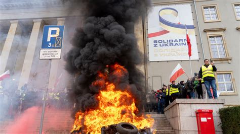 Rolnicy ruszą na Warszawę zapadła decyzja Chcą zmusić rząd do