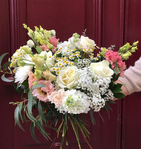 Bouquets de fleurs fraîches champêtre pastels Mariage de Fleurs