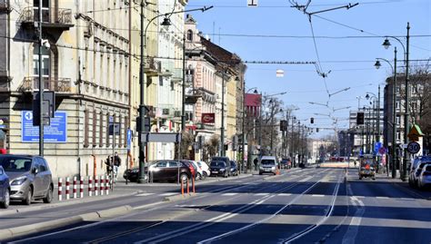 Krak W Kolejne Ograniczenia W Komunikacji Miejskiej Wydarzenia W