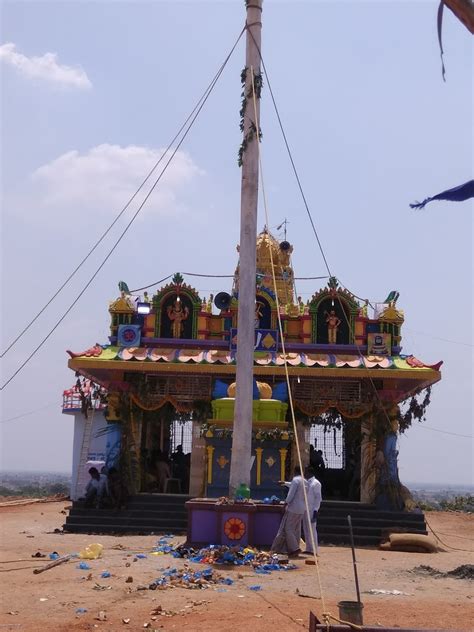 Gattu Thimmappa Swamy Temple Kurthiravalchervu Maldakal Gadwal