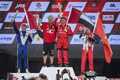 Pembalap Tim Sharjah Rusty Wyatt Juara F Powerboat Danau Toba