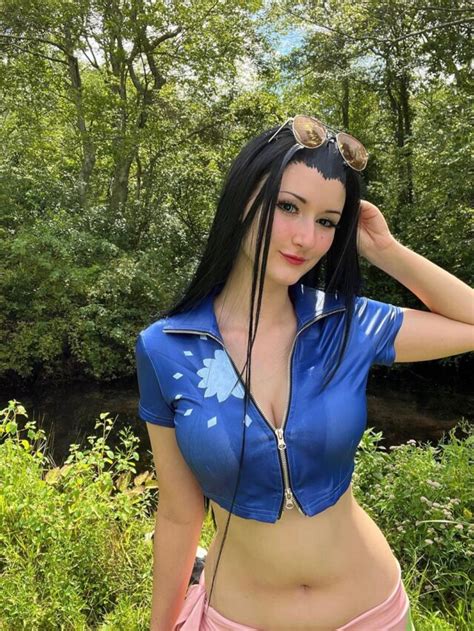 O melhor cosplay da Nico Robin que você verá hoje Critical Hits