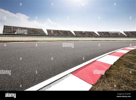 Empty Race Track Background Hi Res Stock Photography And Images Alamy